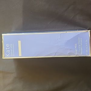 Kate Somerville Goat Milk Moisturising Cleanser